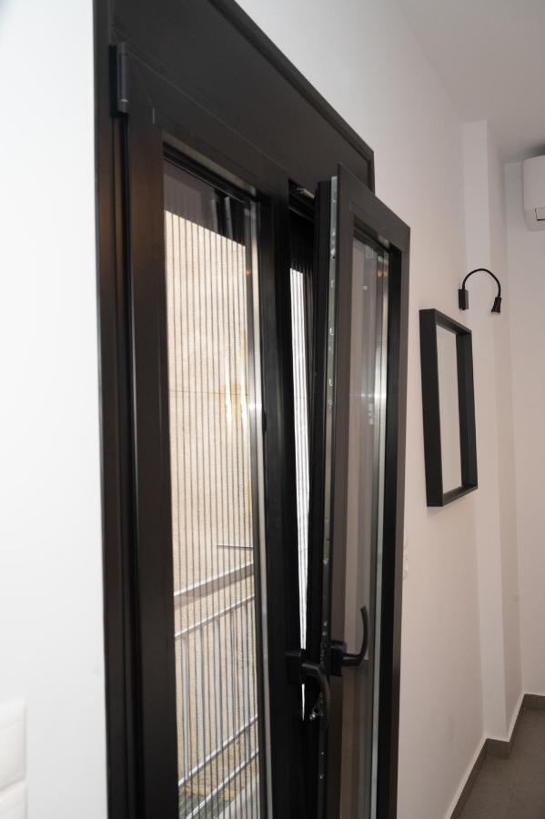 Urban Style Apt- Larisis Station *